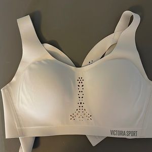Victoria Secret Sports Bra